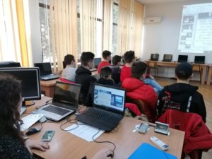 In video conferenza per l’attività CReTNet. A regime LOCALS